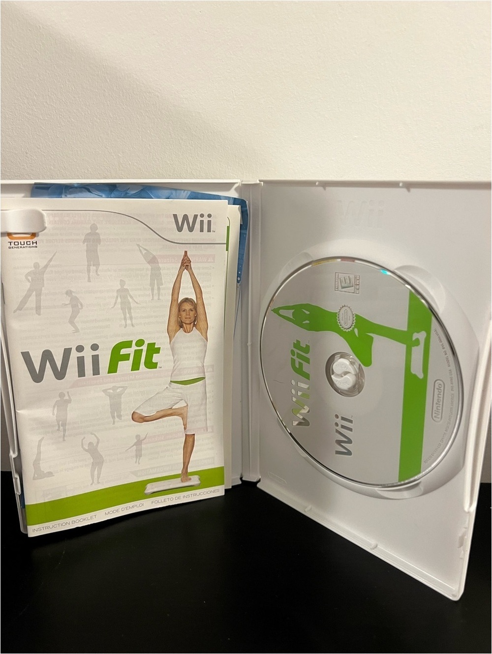 Nintendo Wii Fit - Complete Tested - Picture 3 of 4